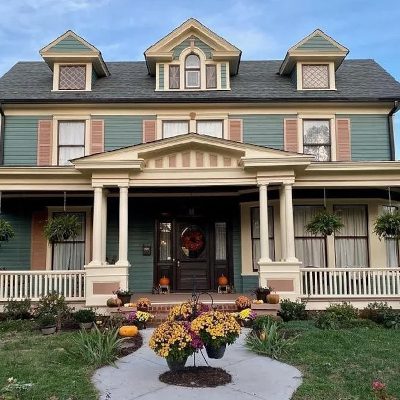 Refresh Your Home with Our Siding Painting Services